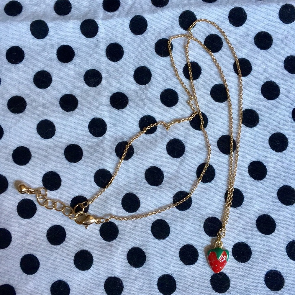 🍓Strawberry mini necklace🍓